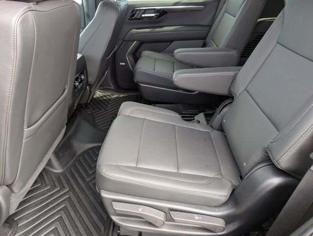 Used 2025 Chevrolet Tahoe Z71 w/ Comfort Package image 30