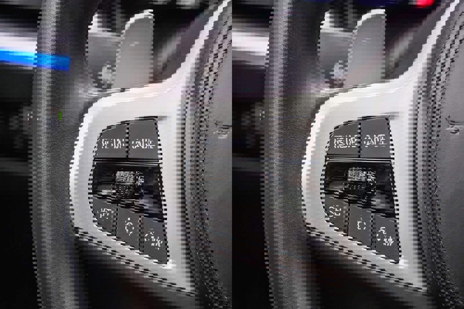 Used 2022 BMW 330i Sedan w/ M Sport Package RWD image 20