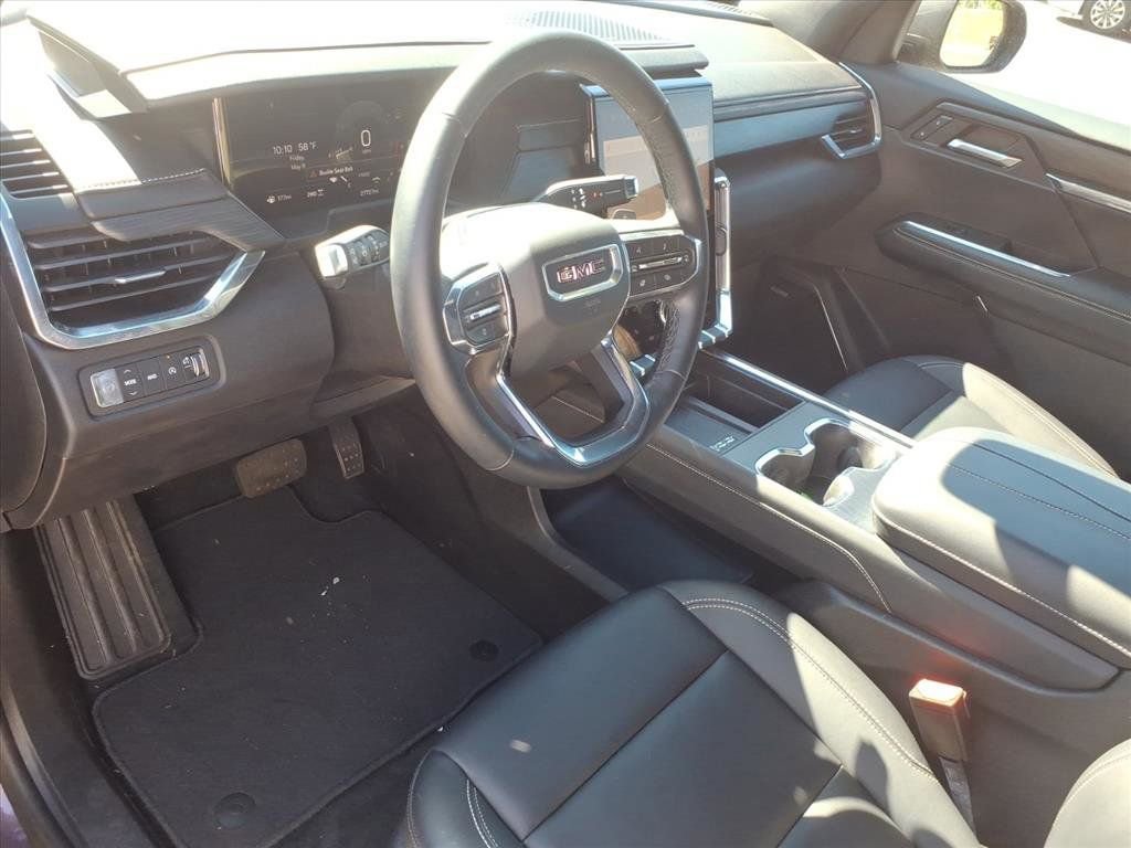 Used 2024 GMC Acadia Elevation w/ Luxury Package AWD/4WD image 12