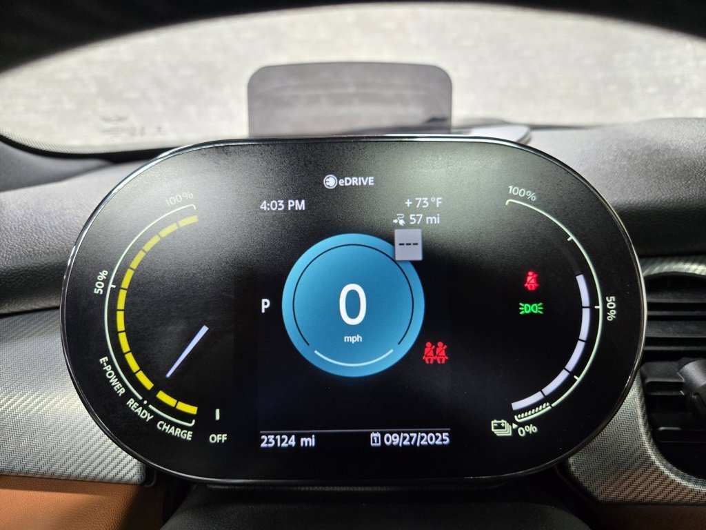 Used 2024 MINI Cooper SE image 18