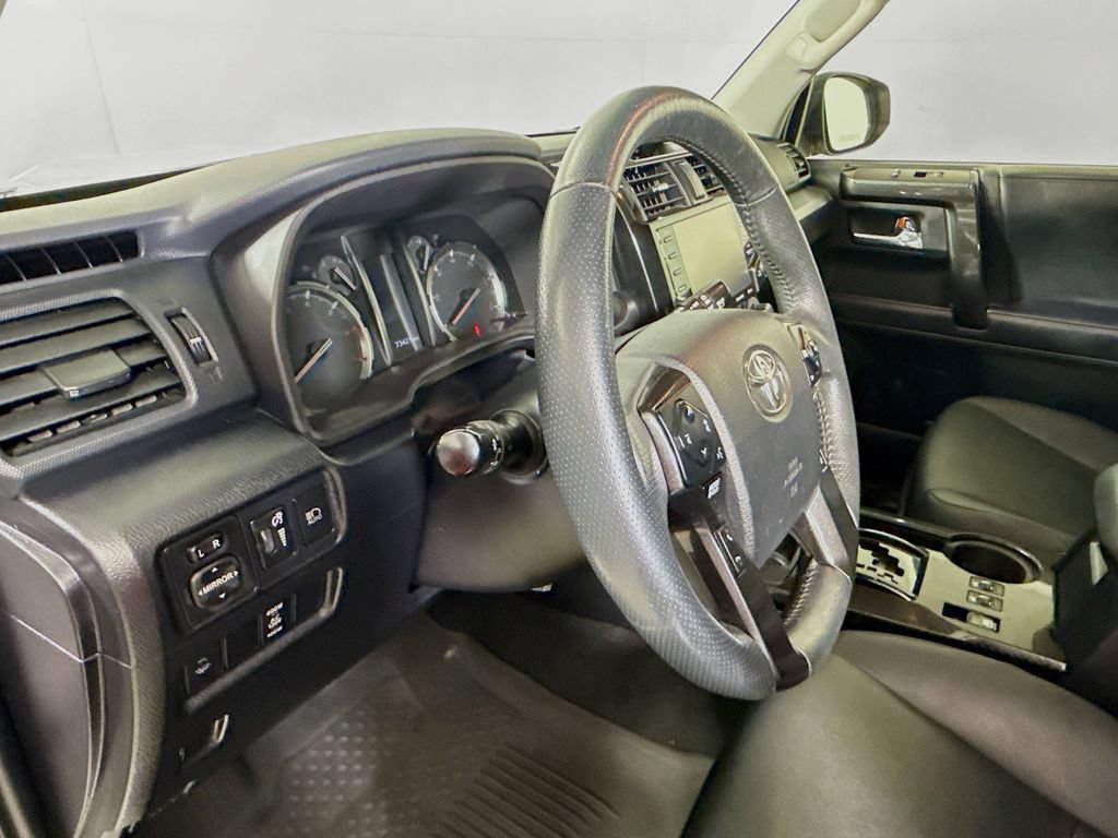 Certified 2021 Toyota 4Runner Venture w/ Moonroof Package AWD/4WD image 9