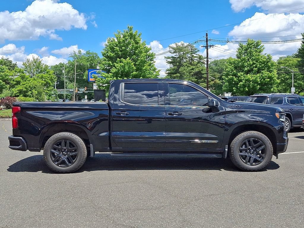 Used 2024 Chevrolet Silverado 1500 High Country w/ Midnight Edition AWD/4WD image 8