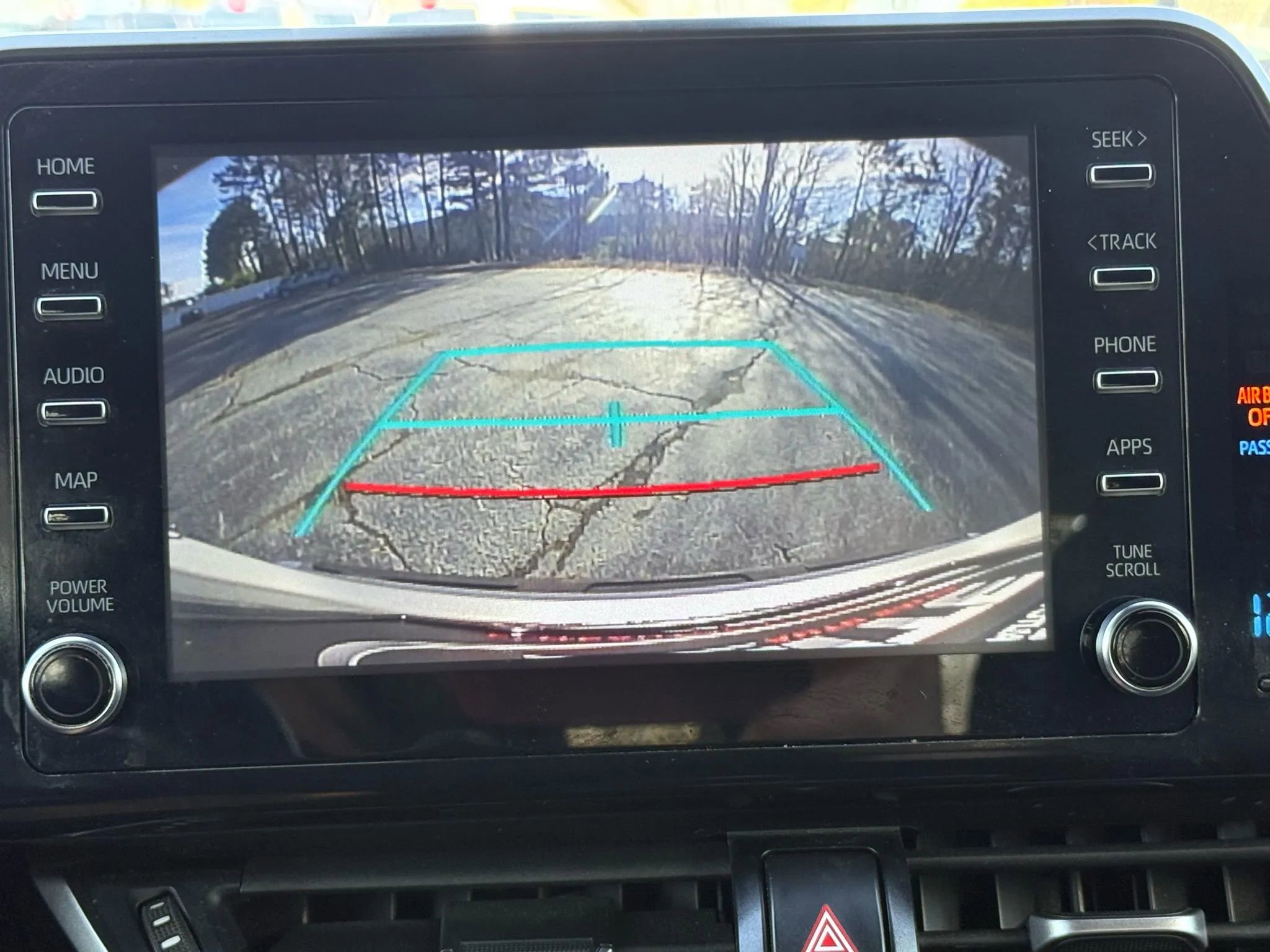 Used 2019 Toyota C-HR LE image 19