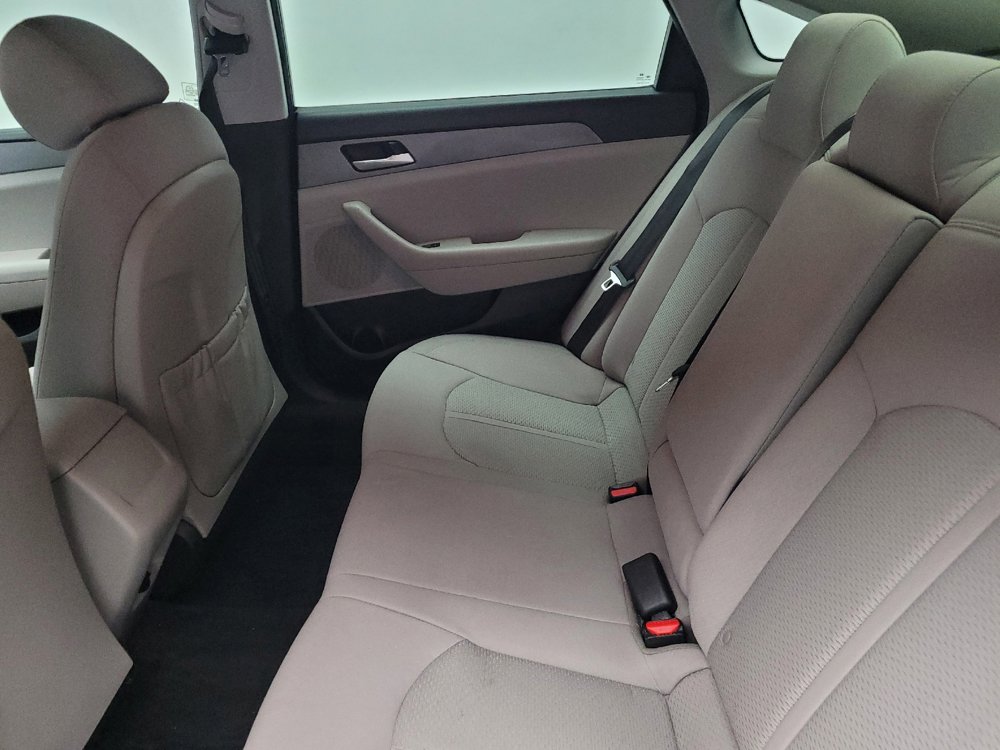Used 2018 Hyundai Sonata SE FWD image 18