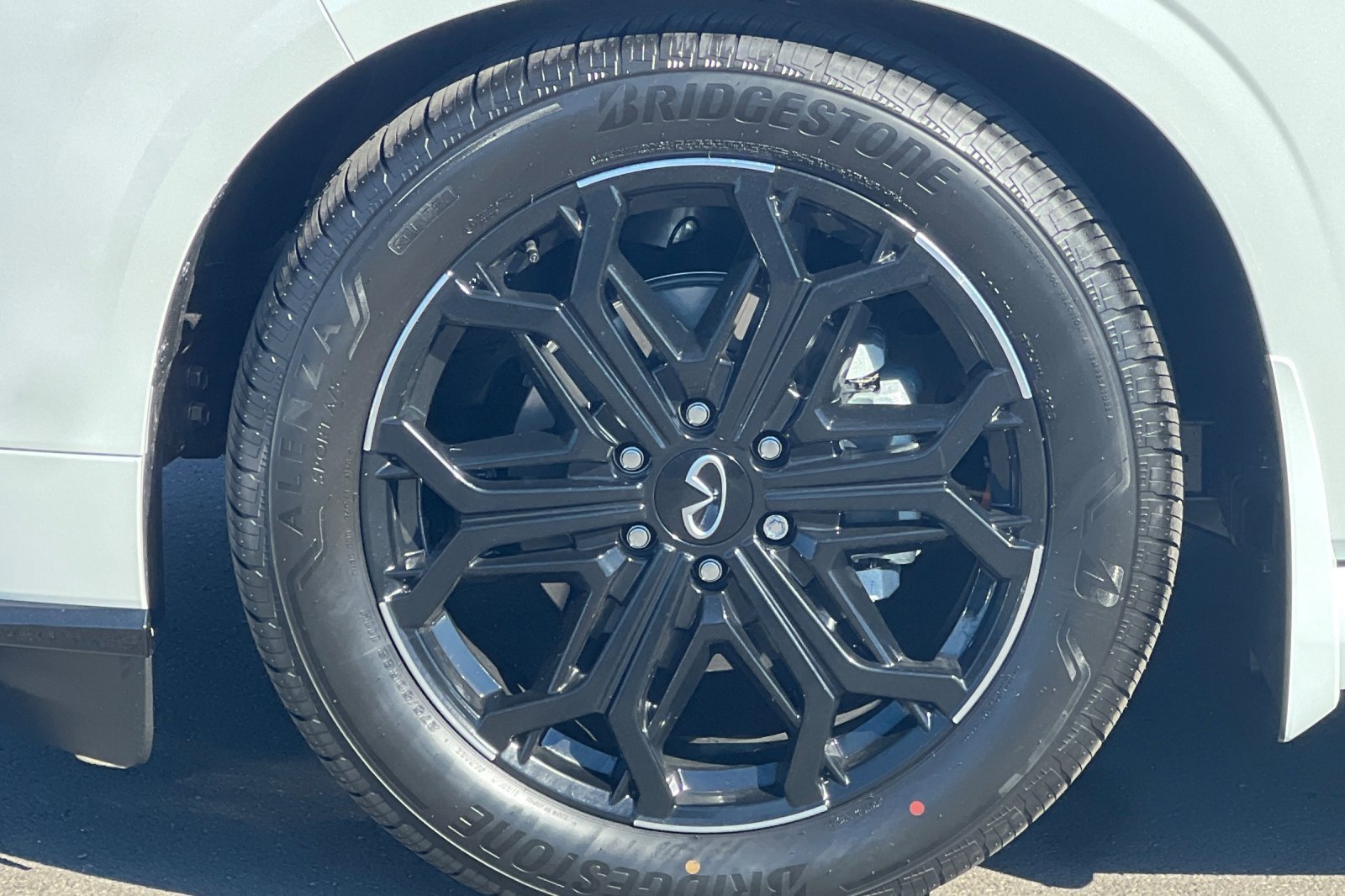 New 2026 INFINITI QX80 4WD image 33