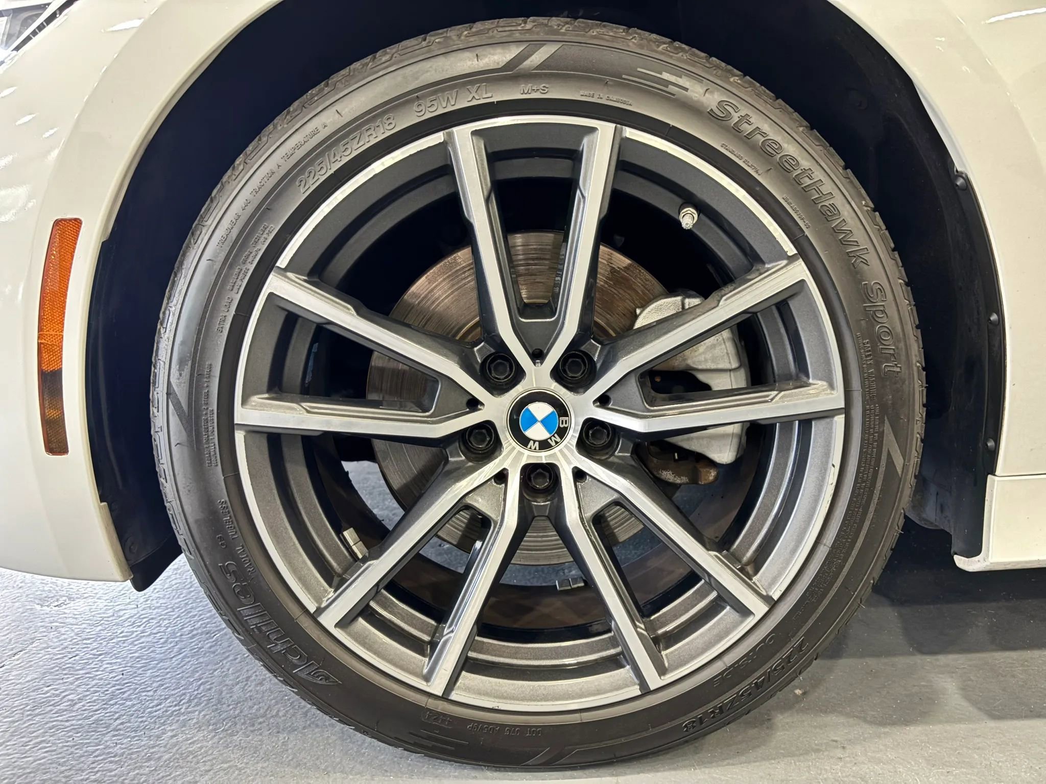 Used 2020 BMW 330i Sedan w/ Convenience Package RWD image 46