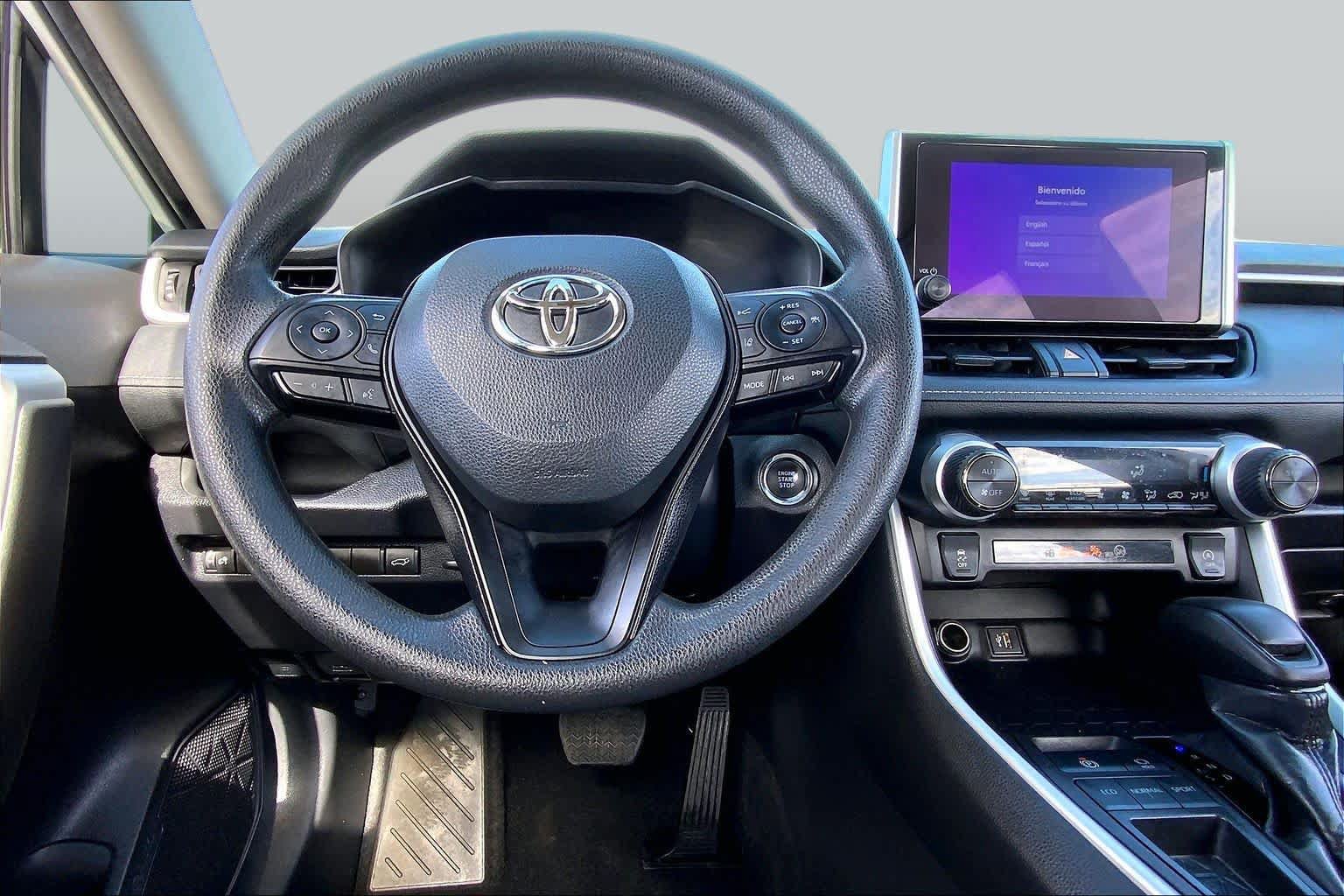 Used 2024 Toyota RAV4 XLE w/ Convenience Package FWD image 5