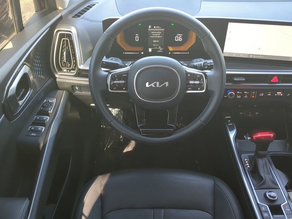 Used 2025 Kia Sorento S w/ Panoramic Sunroof Package image 15