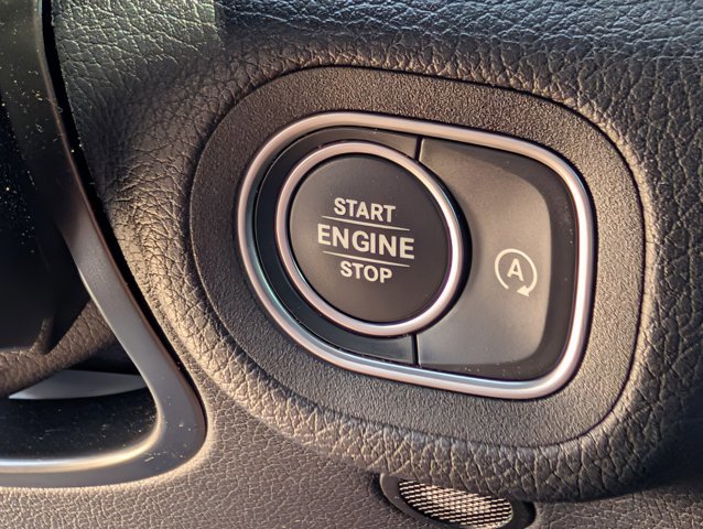 Used 2021 Mercedes-Benz GLS 450 4MATIC image 30