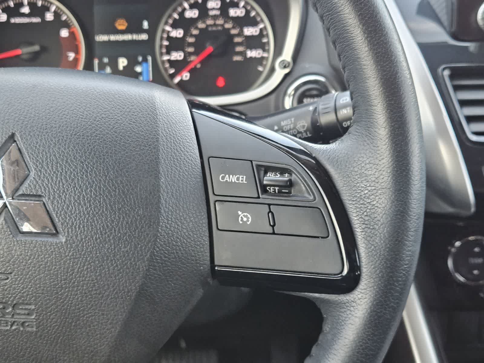 Used 2022 Mitsubishi Eclipse Cross SE FWD image 27