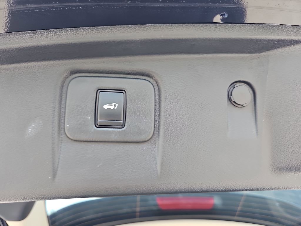 Used 2024 Nissan Murano Platinum w/ Cargo Package image 17