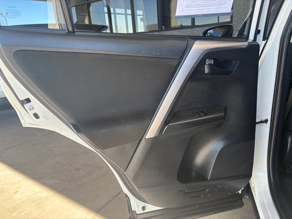 Used 2017 Toyota RAV4 LE w/ Carpet Mat Package image 13