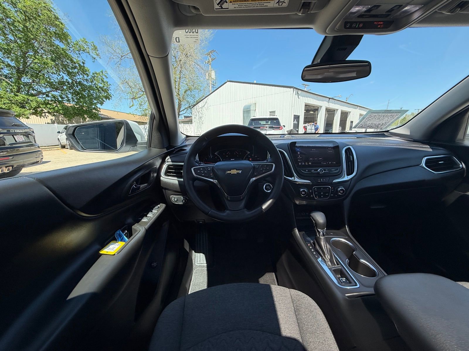 Used 2024 Chevrolet Equinox LT FWD image 2
