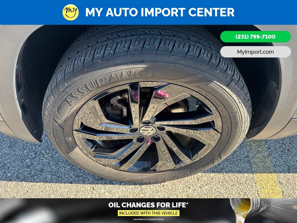Used 2023 Volkswagen Atlas SE w/ Black Wheel Package AWD/4WD image 9