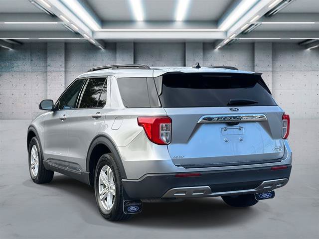 Used 2022 Ford Explorer XLT w/ Equipment Group 202A AWD/4WD image 6