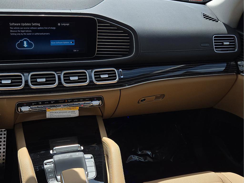 New 2026 Mercedes-Benz GLS 450 4MATIC image 16