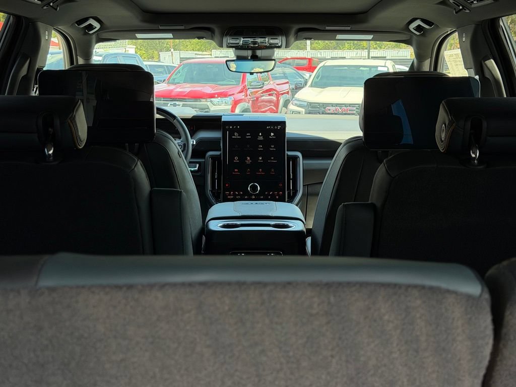 New 2026 GMC Yukon AT4 w/ AT4 Premium Plus Package AWD/4WD image 9