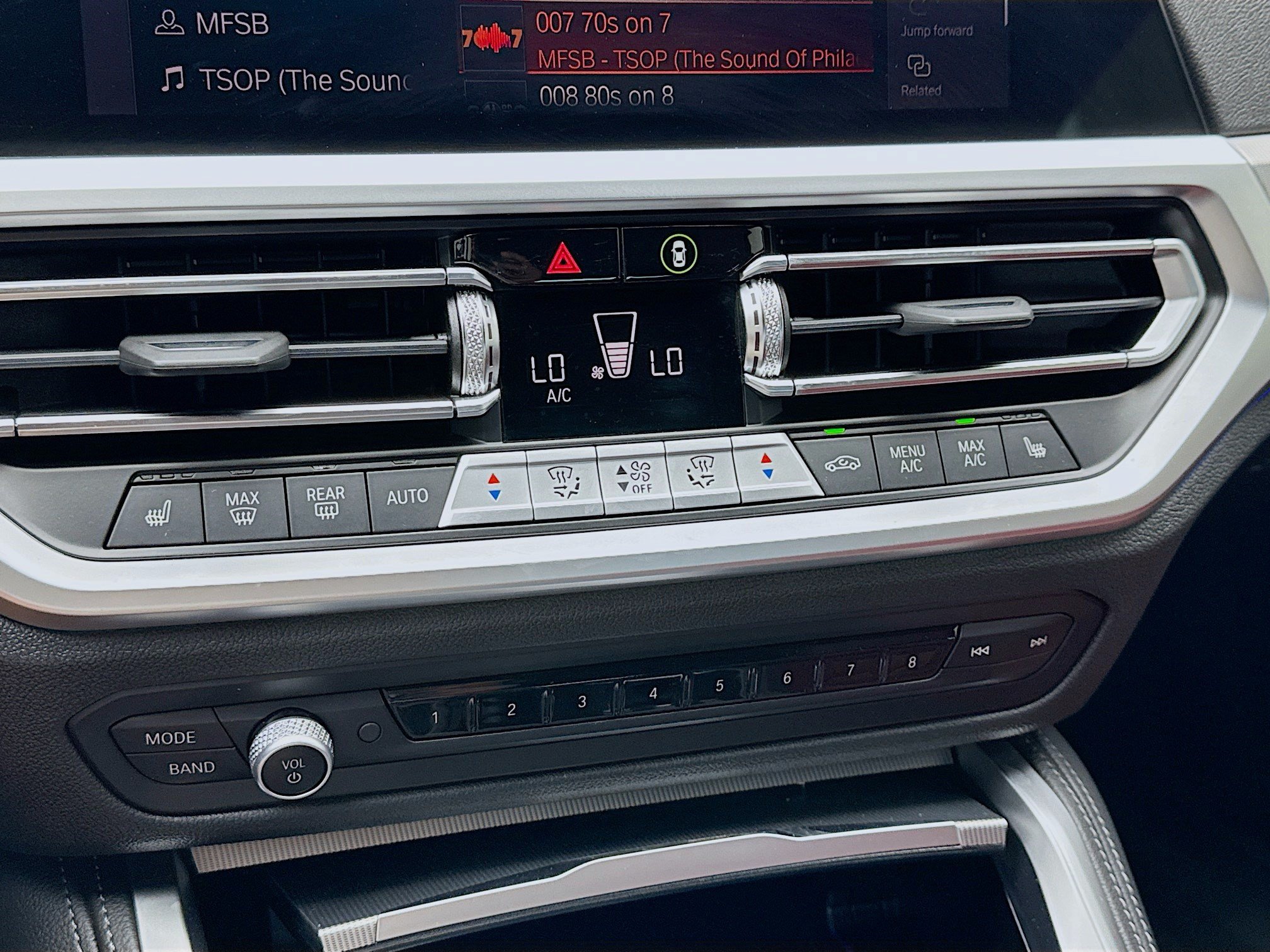 Used 2023 BMW 430i Coupe w/ M Sport Package RWD image 12