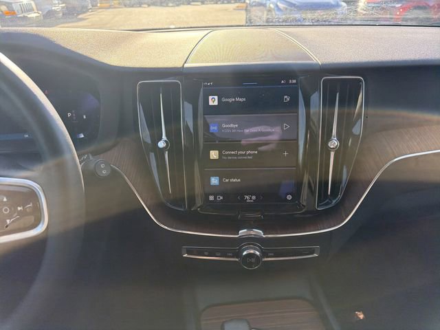 Used 2023 Volvo XC60 B5 Plus image 17