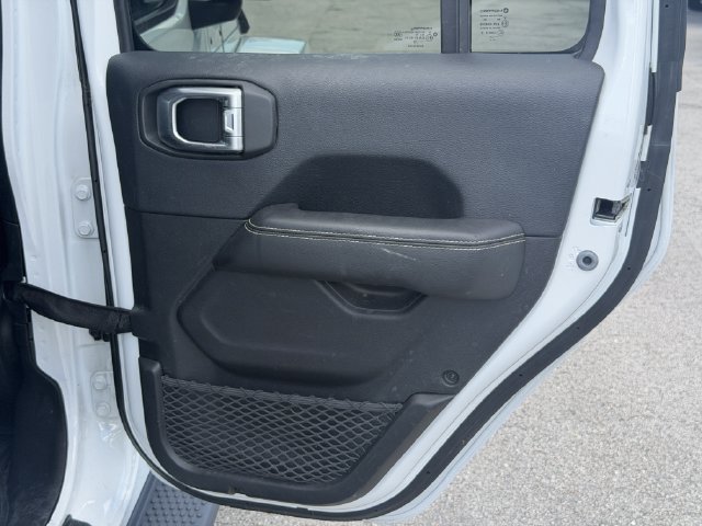 Used 2019 Jeep Wrangler Unlimited Sahara AWD/4WD image 37