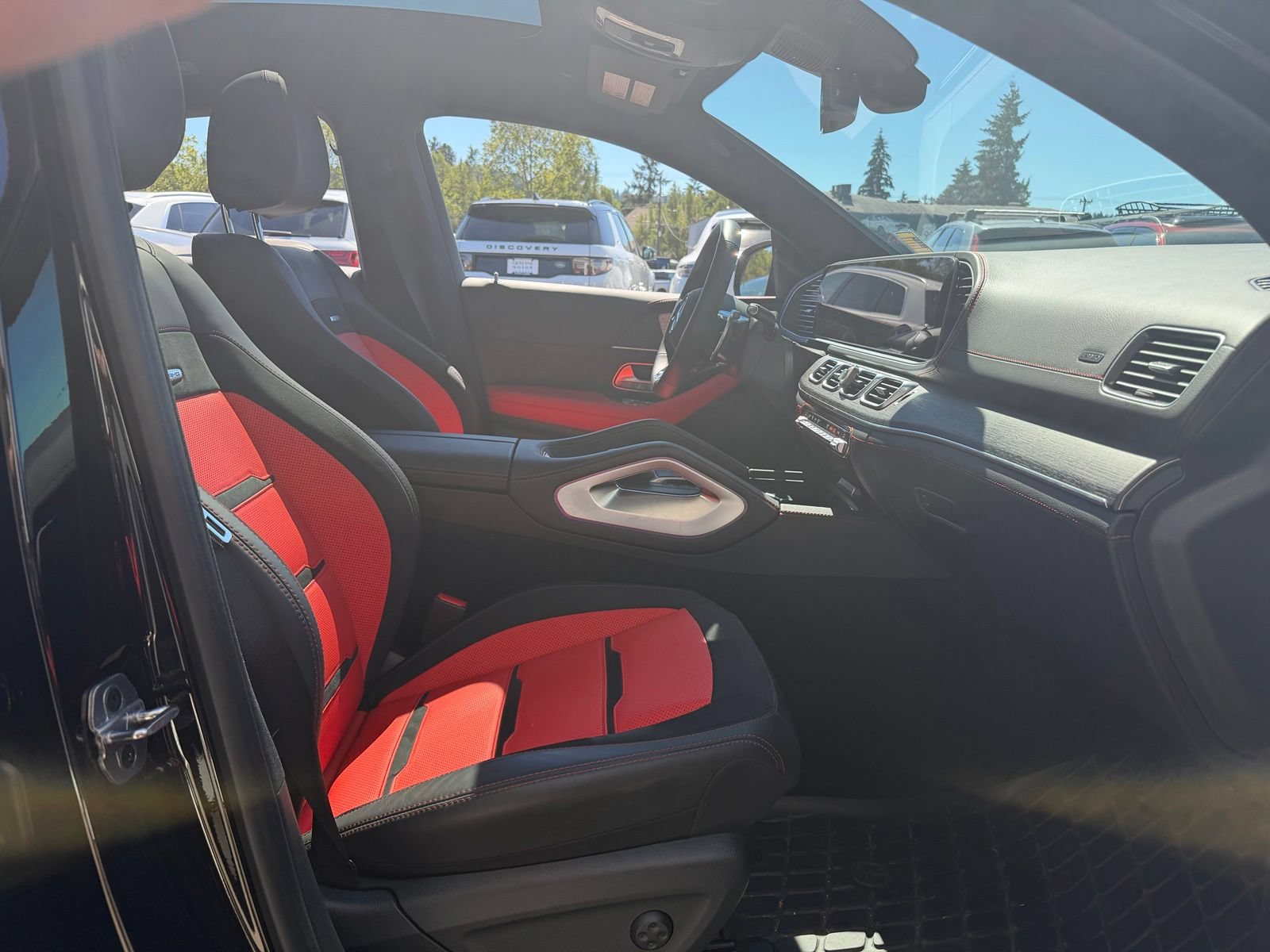Used 2025 Mercedes-Benz GLE 53 AMG 4MATIC Coupe image 25