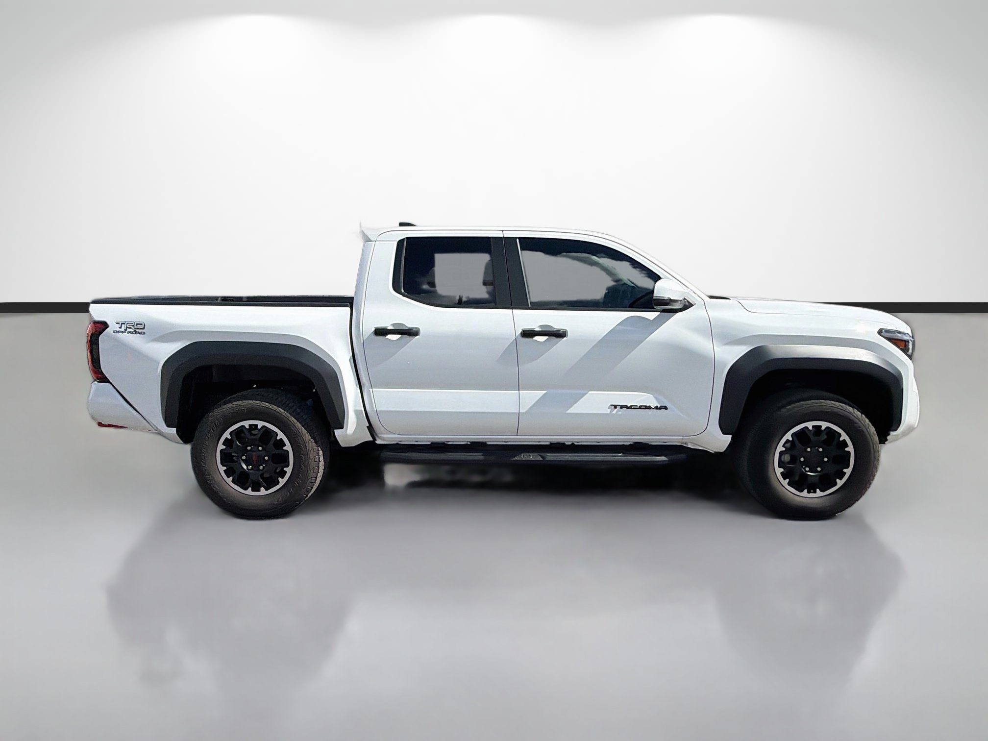 Used 2024 Toyota Tacoma TRD Off-Road w/ TRD Off Road Upgrade Package AWD/4WD image 2