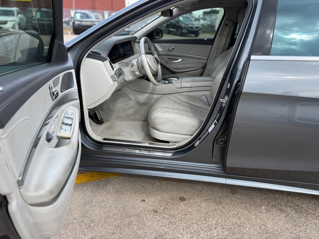 Used 2017 Mercedes-Benz S 550 4MATIC Sedan image 6