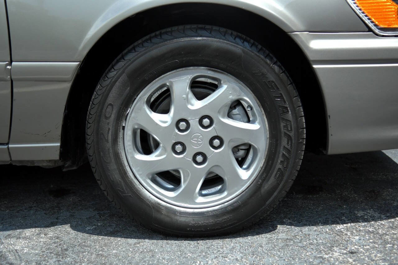 Used 2001 Toyota Camry XLE image 22