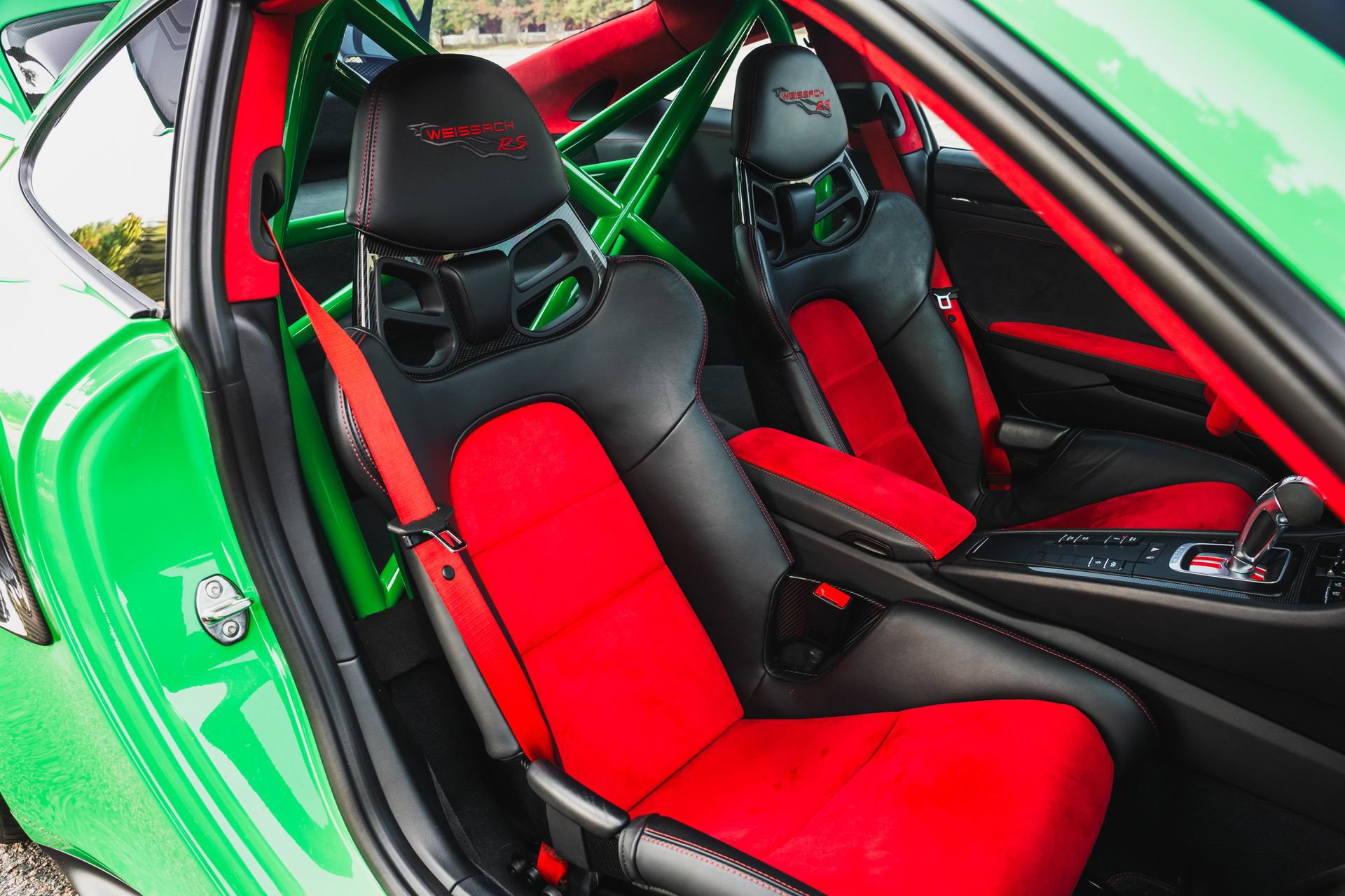 Used 2018 Porsche 911 GT2 RS RWD image 58