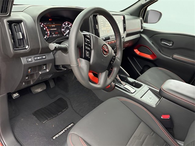 Used 2025 Nissan Frontier Pro-X w/ Pro Convenience Package image 19