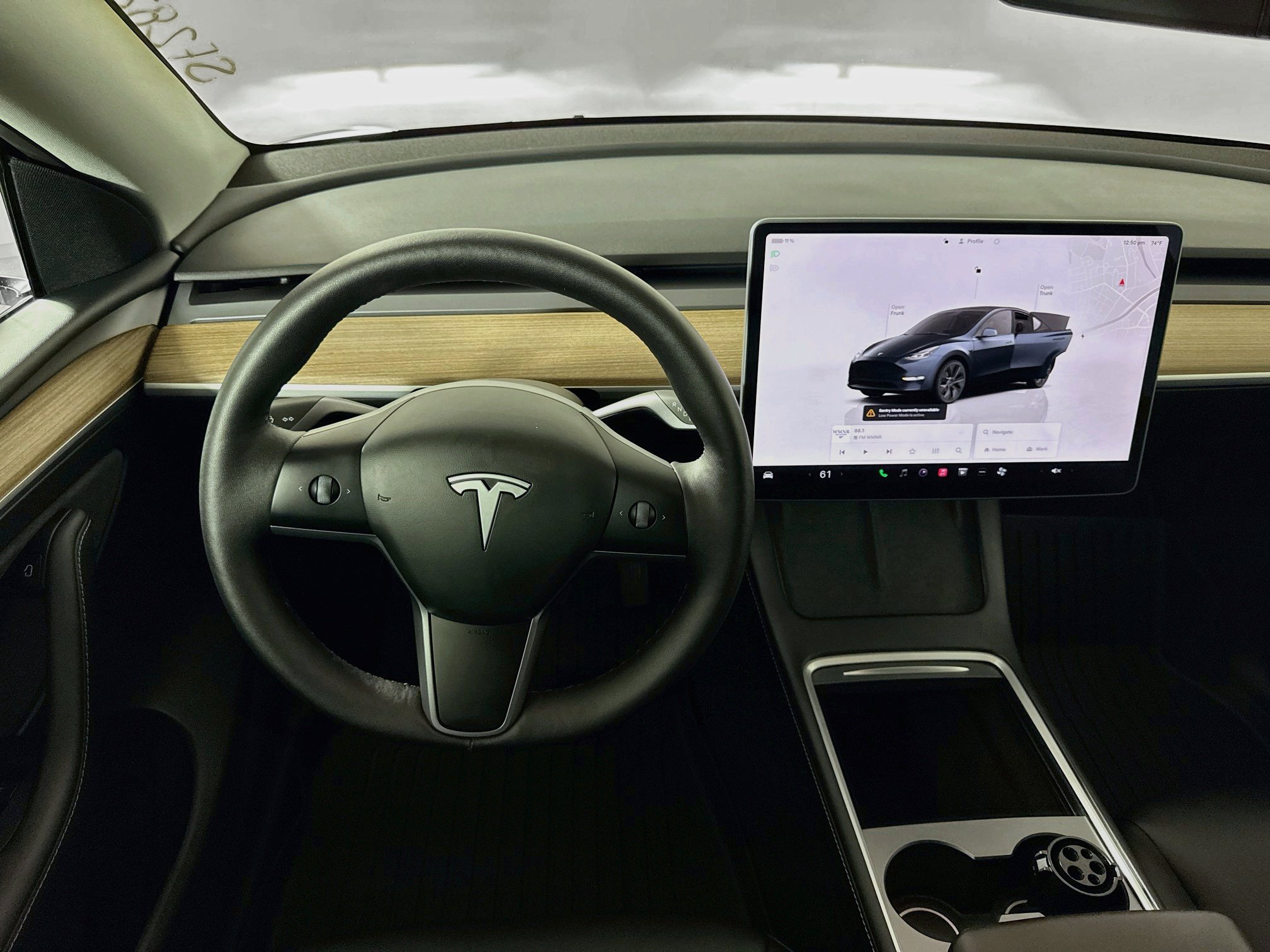 Used 2025 Tesla Model Y Long Range AWD/4WD image 21