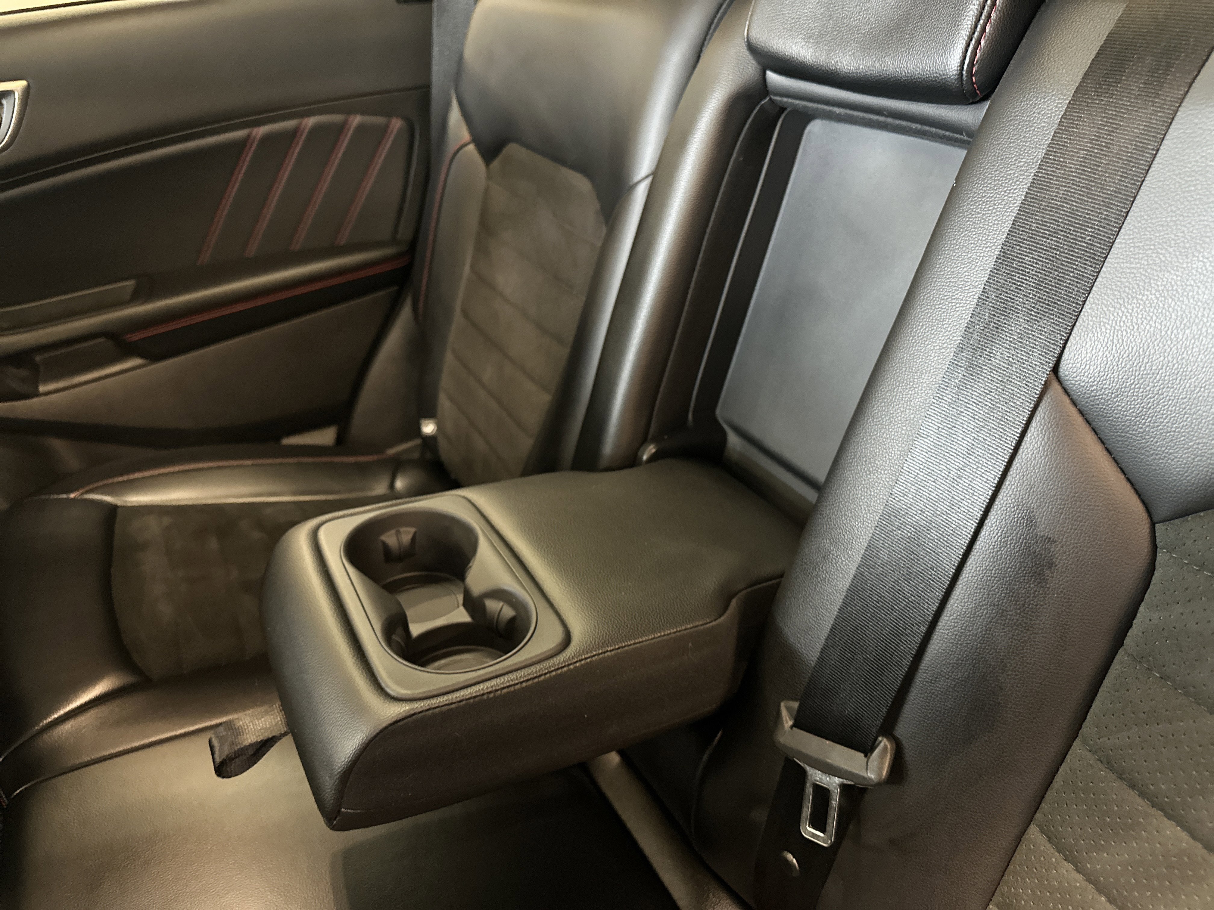 Used 2024 Ford Edge ST-Line image 26