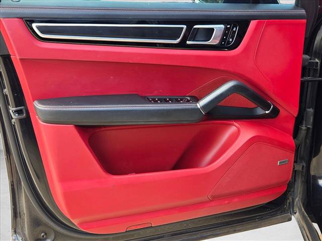 Used 2021 Porsche Cayenne GTS AWD/4WD image 10