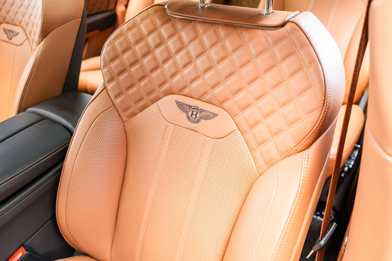 Certified 2022 Bentley Bentayga AWD/4WD image 29