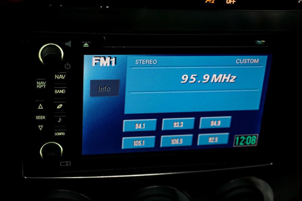 Used 2009 HUMMER H3 Alpha image 14