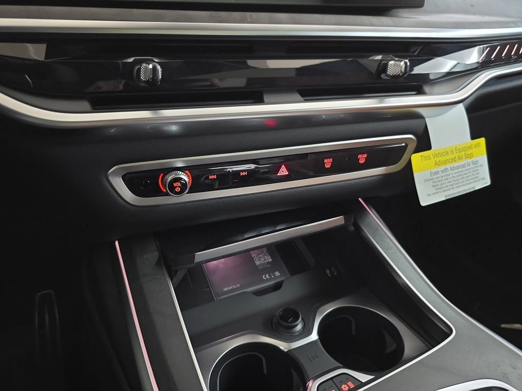 New 2027 BMW X7 M60i AWD/4WD image 24
