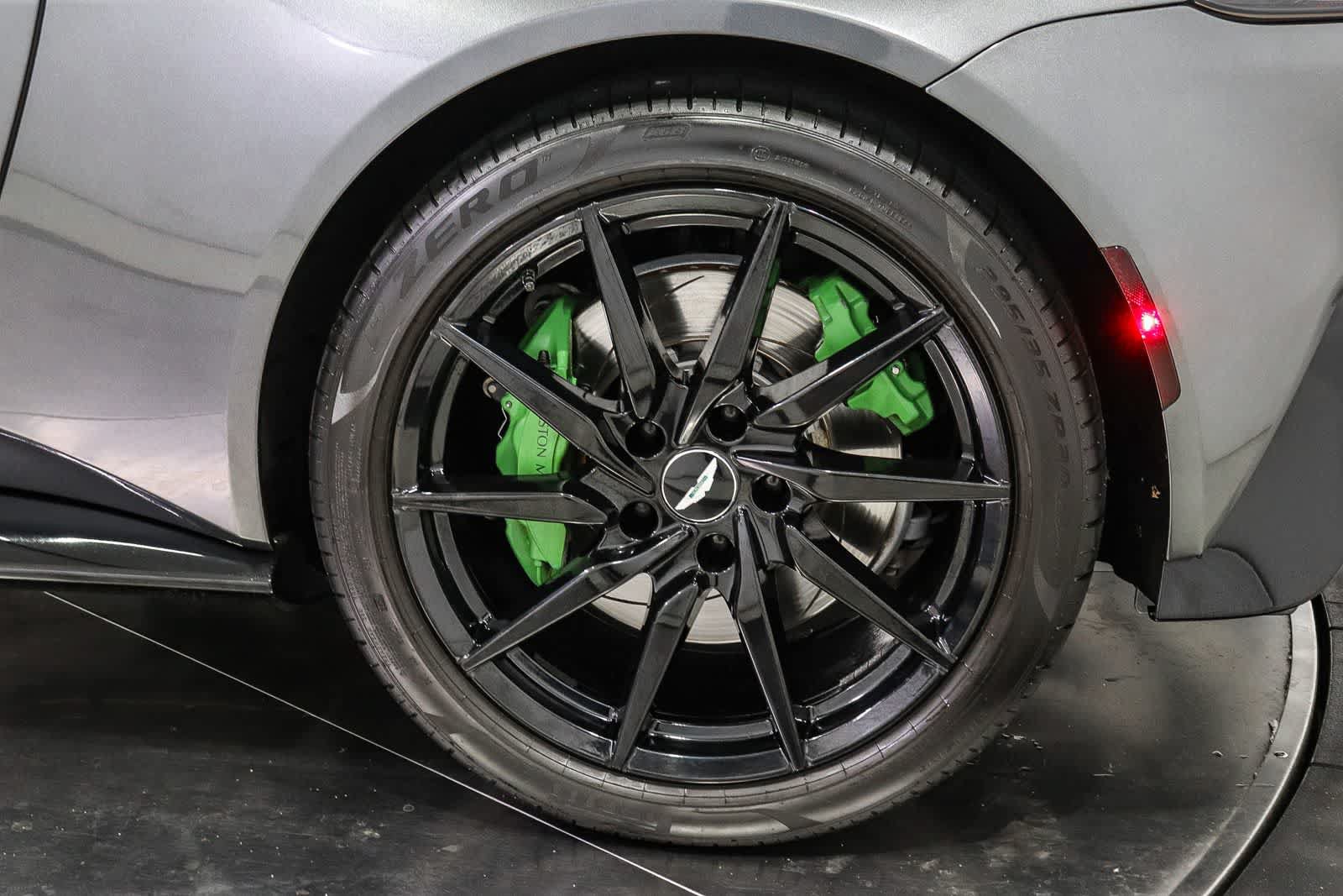 Used 2020 Aston Martin V8 Vantage Coupe RWD image 10