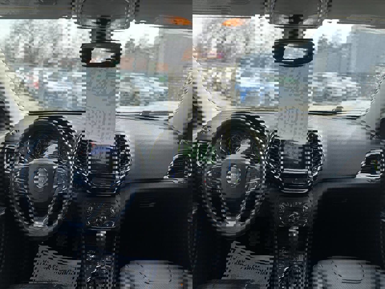 Used 2019 Jeep Cherokee Limited image 18