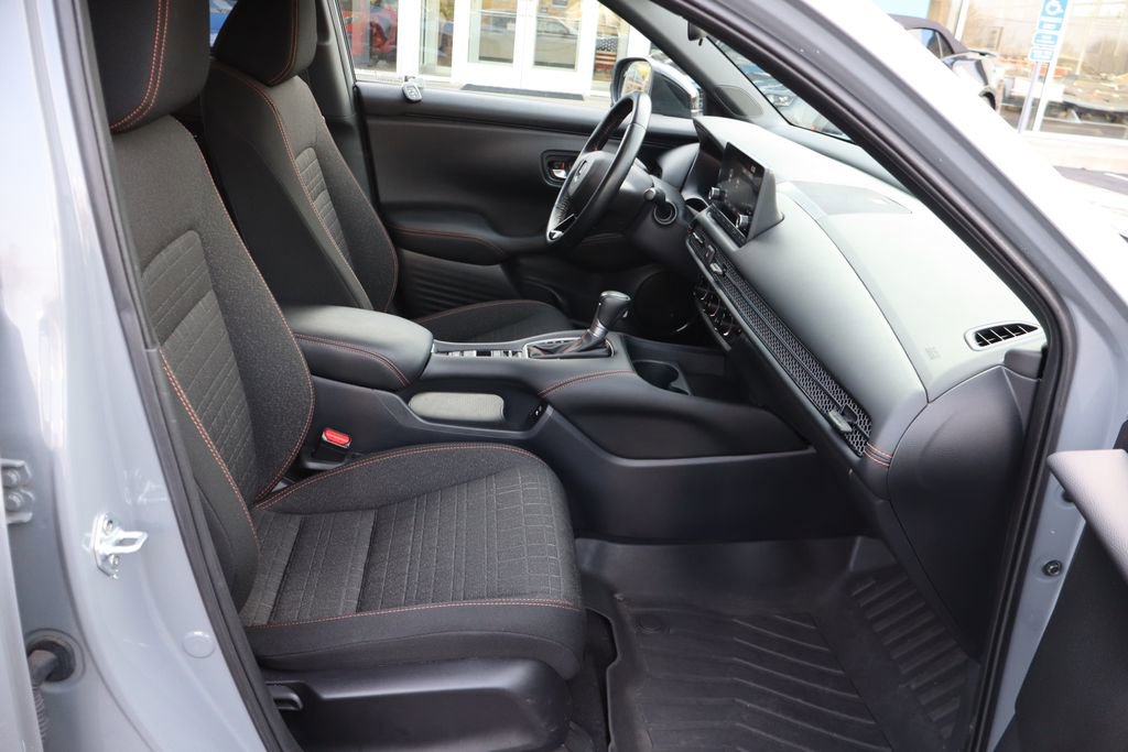 Used 2025 Honda HR-V Sport image 21