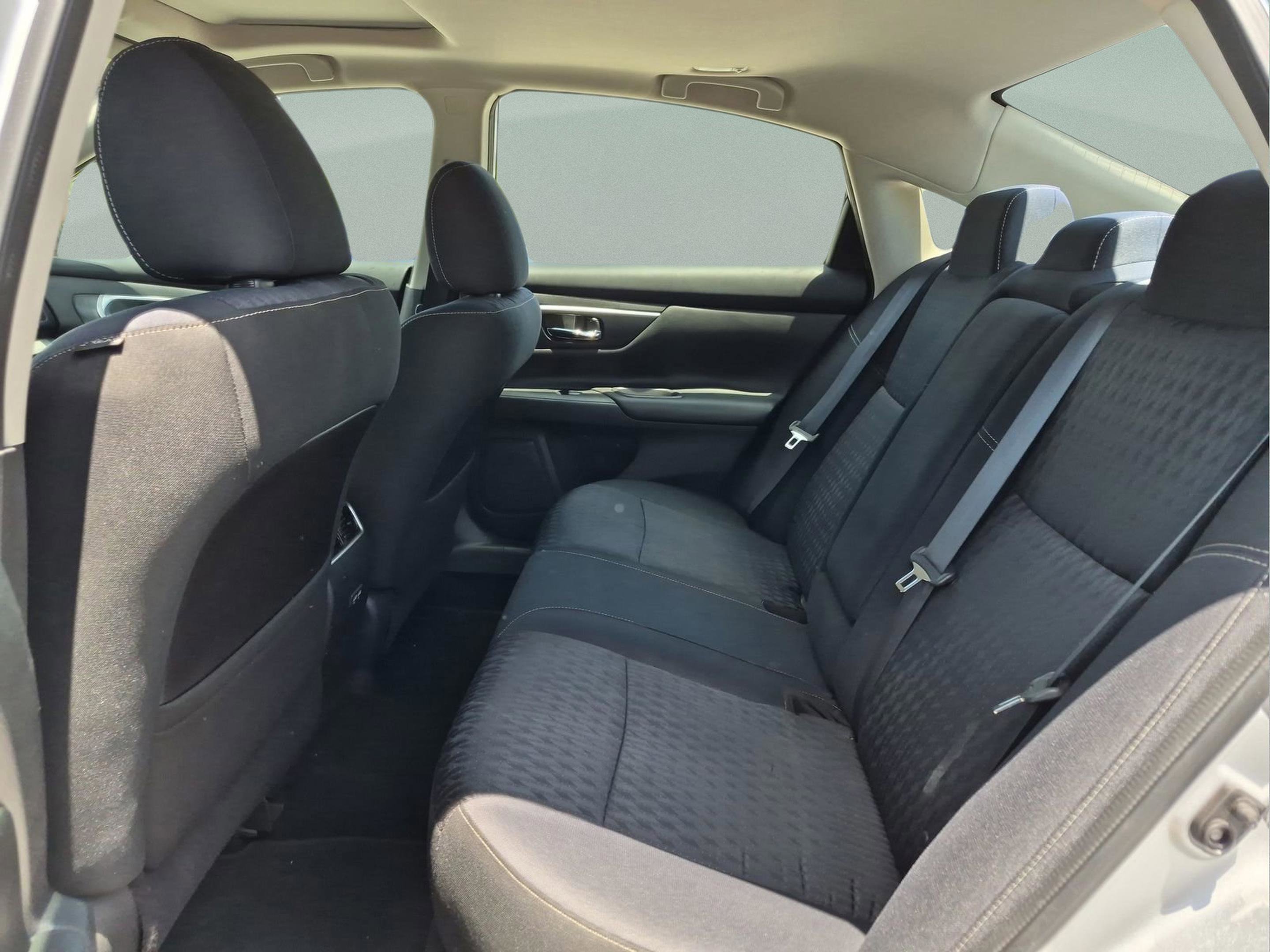 Used 2018 Nissan Altima 2.5 SV w/ 2.5 SV Technology Package FWD image 17