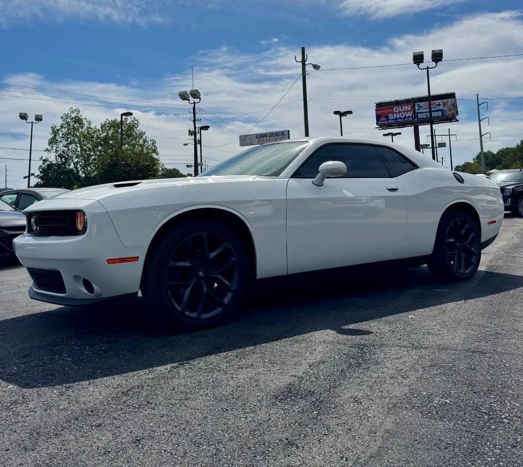 Used 2021 Dodge Challenger SXT w/ Blacktop Package image 4