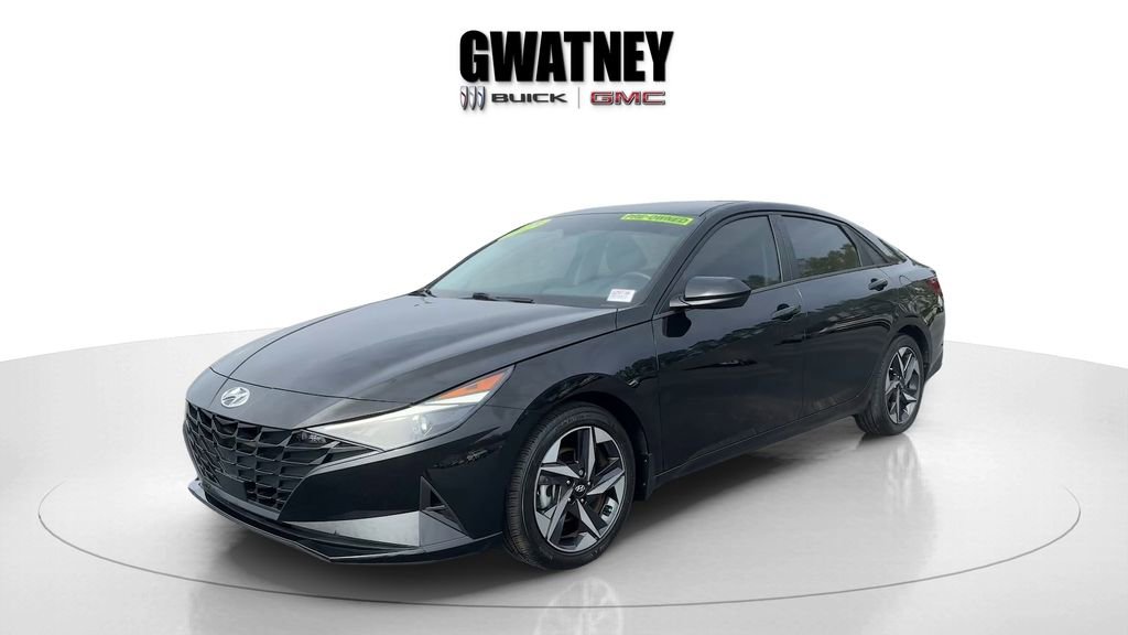 Used 2023 Hyundai Elantra SEL w/ Convenience Package image 3