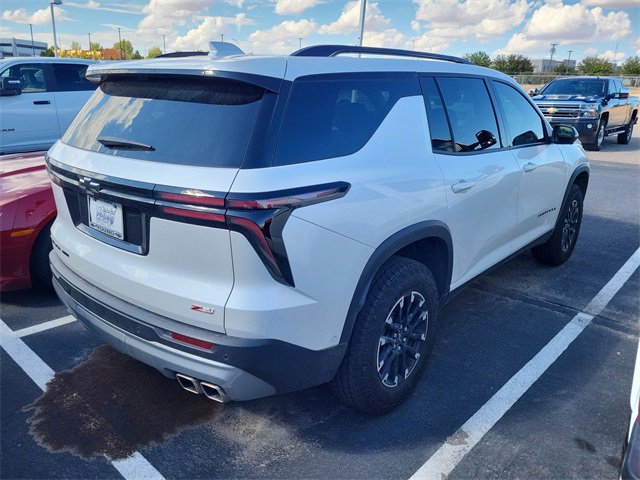 Used 2024 Chevrolet Traverse Z71 w/ Enhanced Driving Package image 10