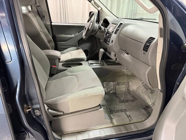 Used 2016 Nissan Frontier SV w/ SV Value Truck Package AWD/4WD image 7