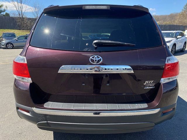 Used 2013 Toyota Highlander SE AWD/4WD image 4