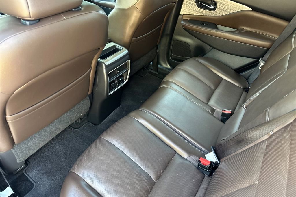 Used 2016 Nissan Murano SL w/ Cargo Package image 12