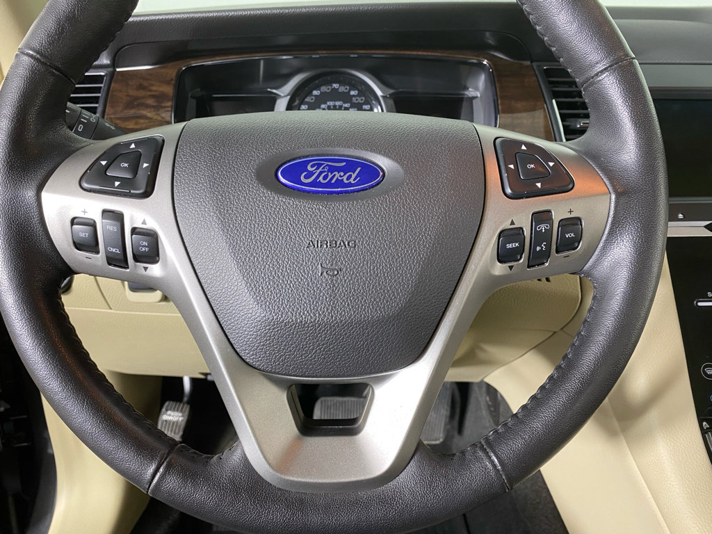 Used 2015 Ford Taurus Limited w/ Equipment Group 301A FWD image 22