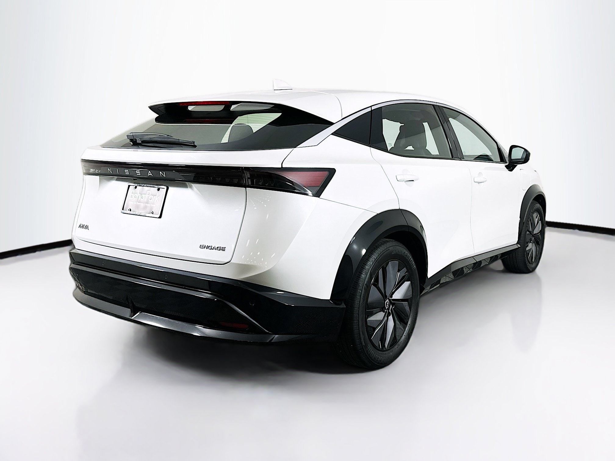 Used 2024 Nissan Ariya FWD image 9