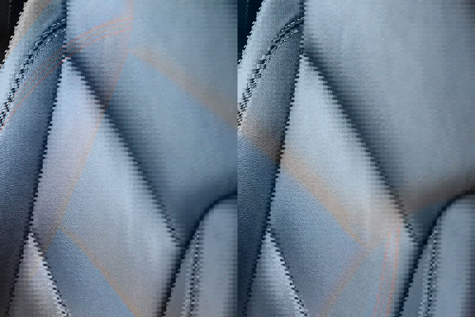 Used 2018 Chevrolet Traverse RS image 37