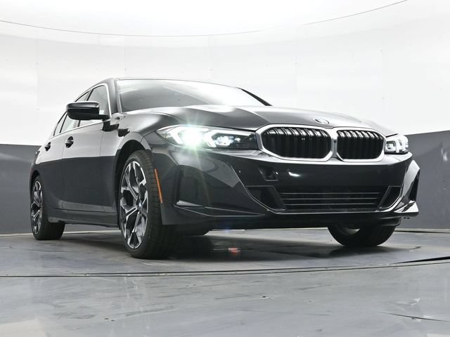 Certified 2026 BMW 330i Sedan w/ Premium Package RWD image 39